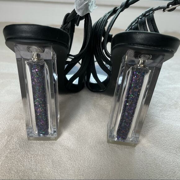 Qupid NWOB Black Strappy Open Toe Clear Glitter Chunk Heels Size 6 Ankle Strap - Picture 5 of 6